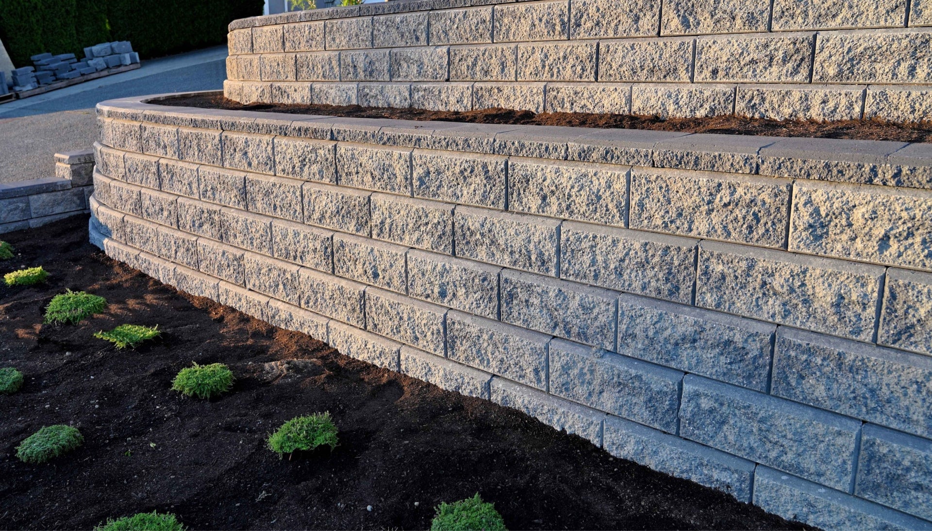 Bradenton, Florida Concrete Retaining Walls Strengthen Landscapes and Prevent Erosion